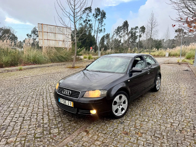 Audi A3 Sport 2.0 TDI 140cv Cx6