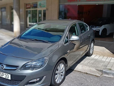 Opel Astra Nochtback 1.4 Turbo GPL 140 cv