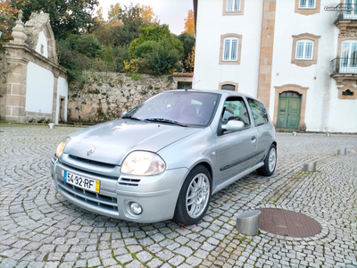 Renault Clio 2.0 RS sport