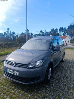 VW Caddy 5 lugares