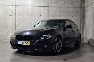 BMW Série 3 330 e iPerformance Pack M