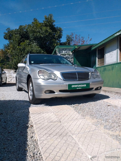 Mercedes-Benz C 220 CARRINHA