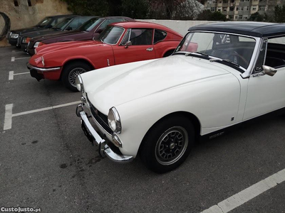 MG Midget Roadster com Hard top