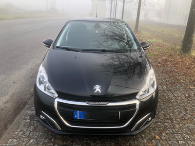 Peugeot 208 1.2