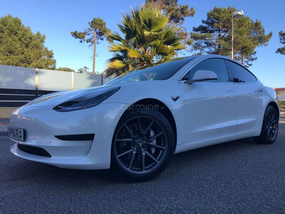 Tesla Model 3 Standard Range Plus RWD