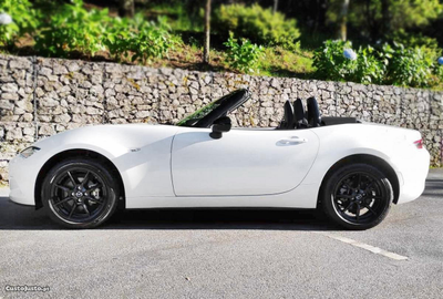 Mazda MX-5 1.5 Evolve Navi (Nacional / Manual / 9.900km)