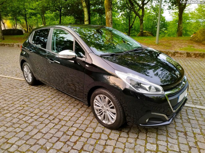 Peugeot 208 style 1.2 Como Novo