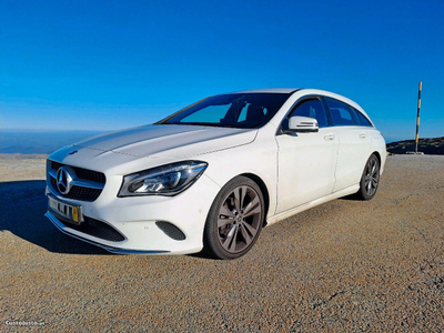 Mercedes-Benz CLA 180 Gps shooting brake