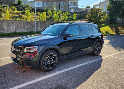 Mercedes-Benz GLB 200 200d AMG Line