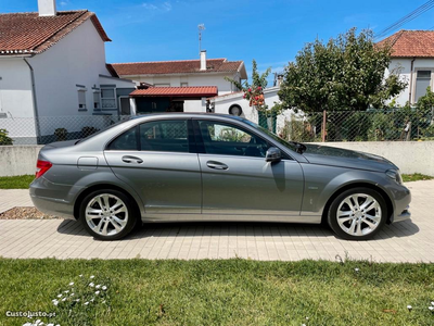 Mercedes-Benz C 220 CDi Avantgarde Automatico