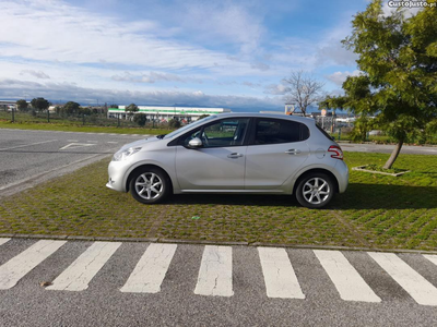 Peugeot 208 1.6 e-HDi