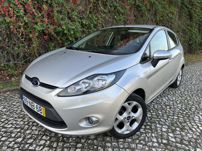 Ford Fiesta 1.2 Gasolina 2012