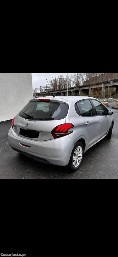 Peugeot 208 HdI