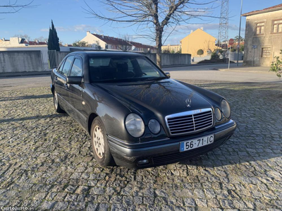 Mercedes-Benz E 200 Elegance Nacional