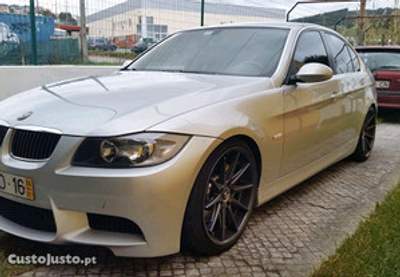 BMW 330 5 portas