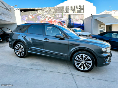 Bentley Bentayga V8 First Edition