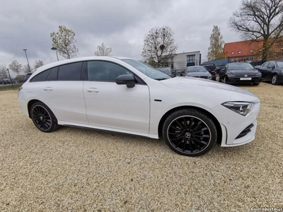 Mercedes-Benz CLA 250 e Shooting Brake AMG Line