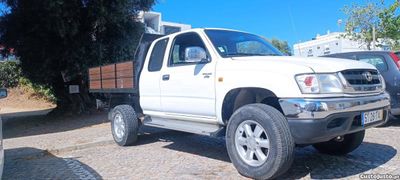 Toyota Hilux (Kdn170)-Cc 3.2