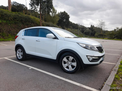 Kia Sportage EX