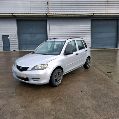 Mazda 2 03