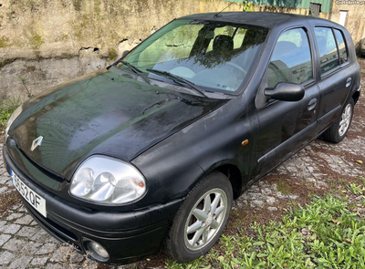 Renault Clio 1.4 16v