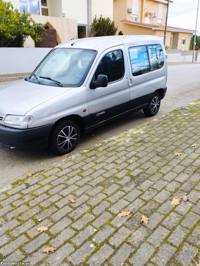 Citroën Berlingo 5 lugares gasolina