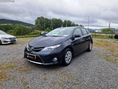 Toyota Auris 1.4 D-4D Comfort Nacional