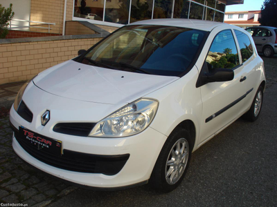 Renault Clio 1.500 DCI AC 158.000km