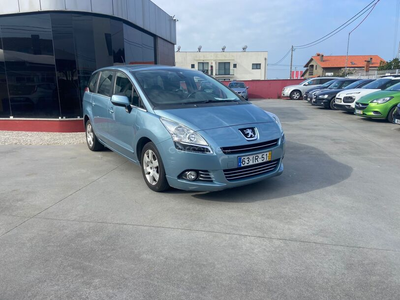 Peugeot 5008 1.6 HDi Executive JLL17