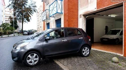 Toyota Yaris 1.0 VVTi Style Revisão Garantia