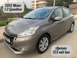 Peugeot 208 1.2 Business *  Retrovisor Retrátil * Multimídia * 123 mil km * Revisado