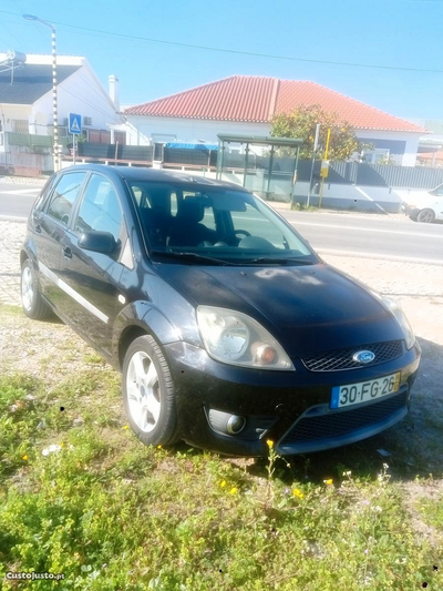 Ford Fiesta 1.3 gasolina