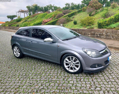 Opel Astra GTC