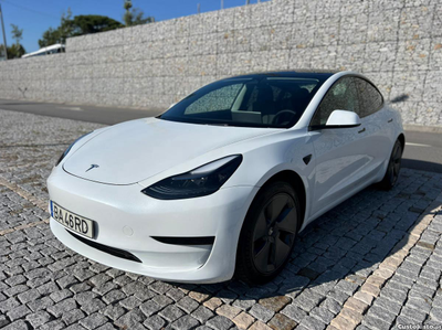 Tesla Model 3 Tração traseira