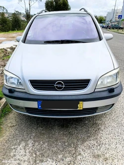 Opel Zafira 2.0 DTi Confort