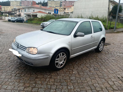 VW Golf IV 1.4 16V Desportivo