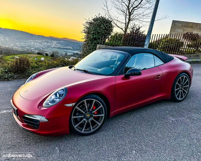 Porsche 911 (991) Carrera 4 Cabriolet PDK Black Edition