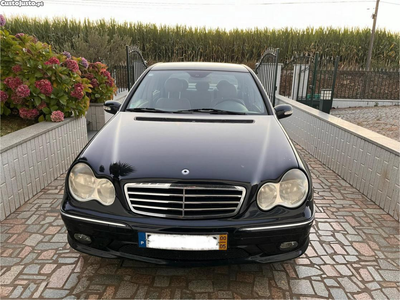 Mercedes-Benz C 220 W203