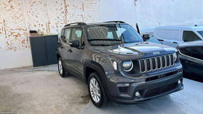 Jeep Renegade 4xe hybrid plug - in versão Altitude