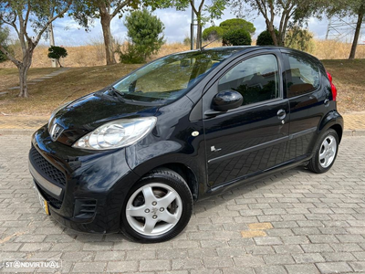 Peugeot 107 1.0 Black&Silver