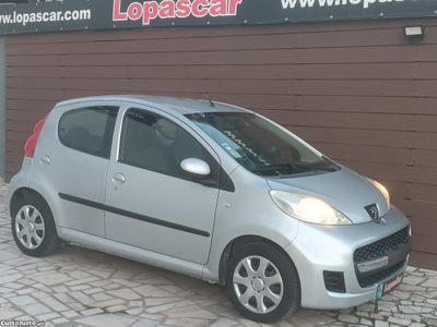 Peugeot 107 1.0 Trendy 5 Portas