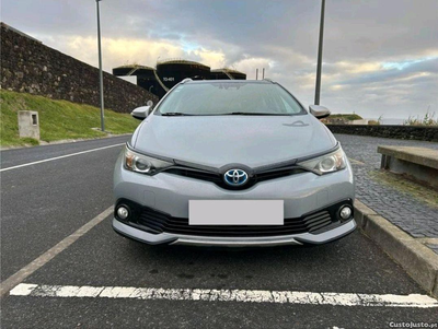 Toyota Auris Híbrida Como nova