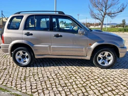 Suzuki Grand Vitara Metal Top 2.0 TDi