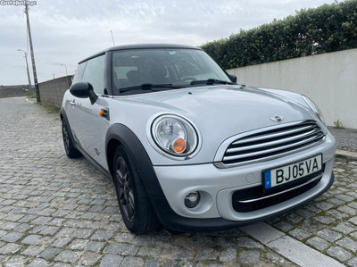 MINI Cooper 1.6