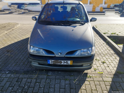 Renault Scénic 1.4 e