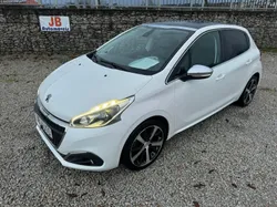 Peugeot 208 1.6 BlueHDi Féline