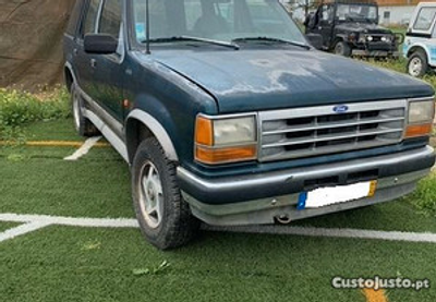 Ford  Explorer XLT 4x4