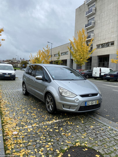 Ford S-Max Titanium