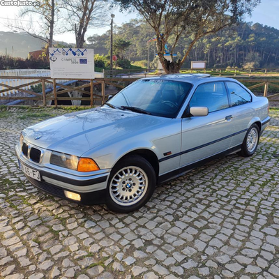 BMW 328 i coupe