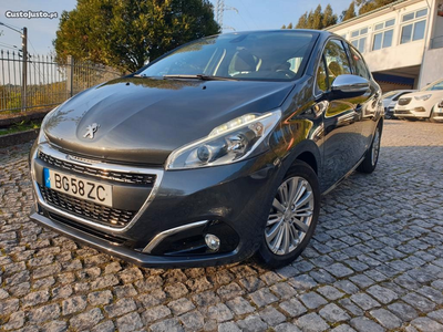 Peugeot 208 1.2 Puretech Allure